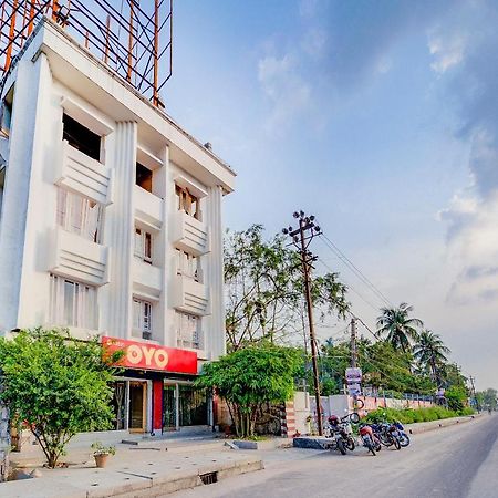 Oyo 13521 Sudhriti Hotel 실리구리 외부 사진