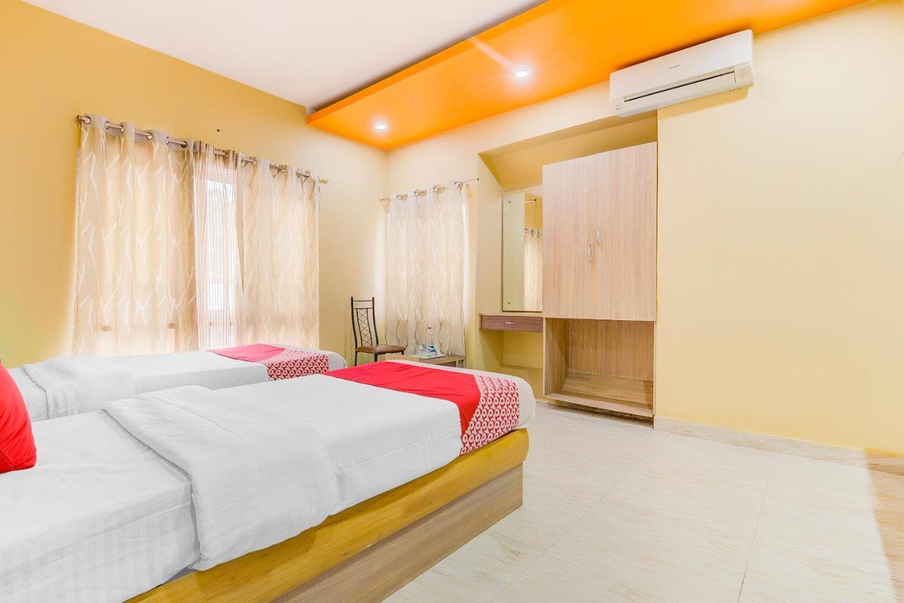 Oyo 13521 Sudhriti Hotel 실리구리 외부 사진